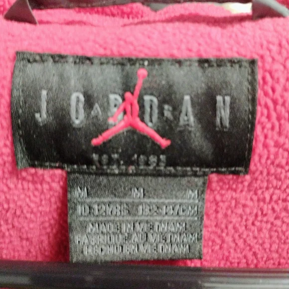 Jordan Kids Gray Puffer Jacket - Picture 5 of 5